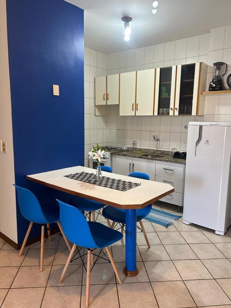 Apto Com Churrasqueira - 60 Metros Do Mar!!! Canasvieiras Florianopolis Ngoại thất bức ảnh